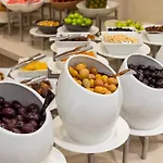 Hallmark & Hotel 4*