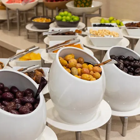 Hallmark & Hotell 4*