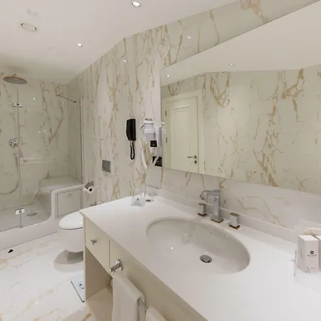 Otel Hallmark Hotel&spa 4*