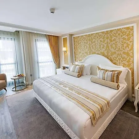 Hotel Hallmark &