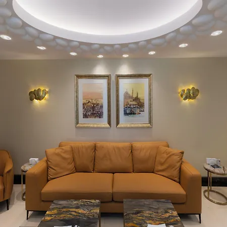 Hallmark & 4*